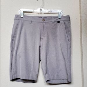 Travis Mathew Flat Front Shorts.  Size 32